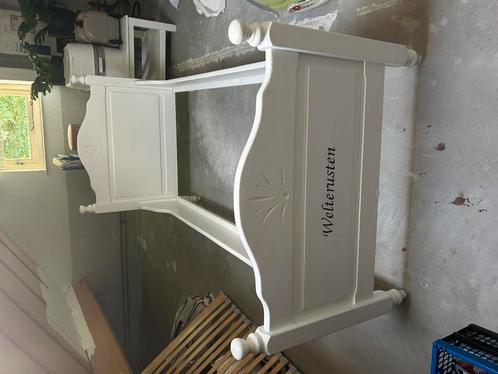 Mooi wit eenpersoons bed incl lattenbodem en nachtkastje, Huis en Inrichting, Slaapkamer | Bedden, Gebruikt, Eenpersoons, 90 cm