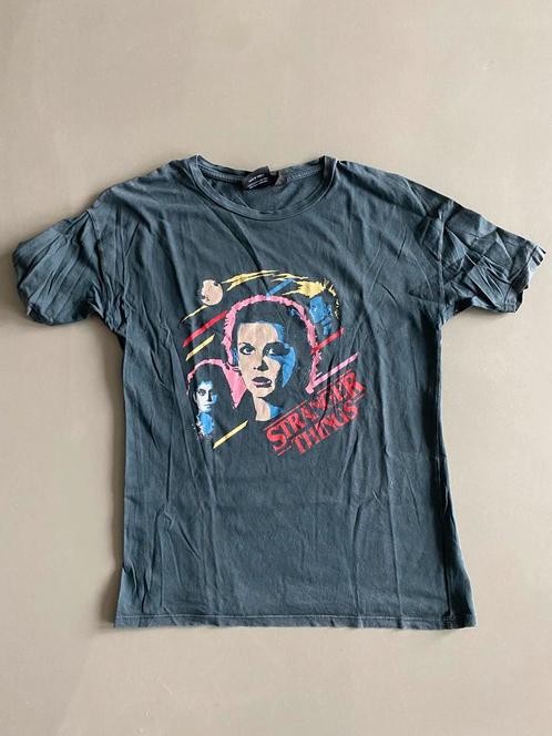 Stranger Things T-shirt maat XS, Kleding | Dames, T-shirts, Zo goed als nieuw, Maat 34 (XS) of kleiner, Zwart, Korte mouw, Ophalen of Verzenden