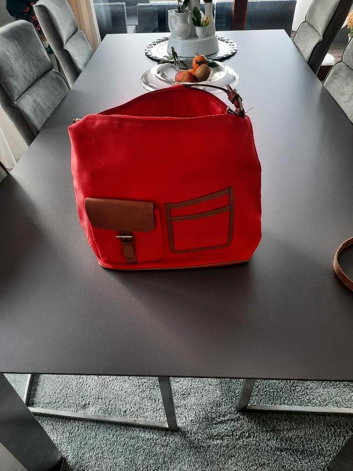 rode schoudertas / handtas, Sieraden, Tassen en Uiterlijk, Tassen | Schoudertassen, Nieuw, Rood, Ophalen of Verzenden