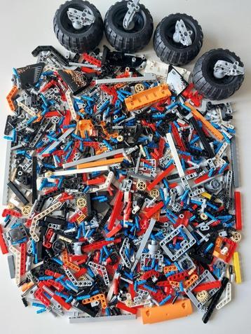 technic Lego onderdelen met 4 grote wielen beschikbaar voor biedingen