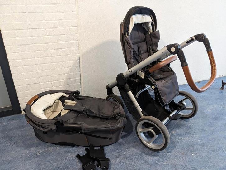 Complete Mutsy evo urban nomad donkergrijs met accessoires, Kinderen en Baby's, Kinderwagens en Combinaties, Gebruikt, Mutsy, Verstelbare duwstang