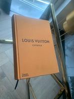 Louis Vuitton catwalk boek, Huis en Inrichting, Ophalen of Verzenden, Zo goed als nieuw