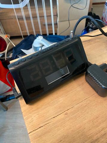 Wekkerradio beschikbaar voor biedingen