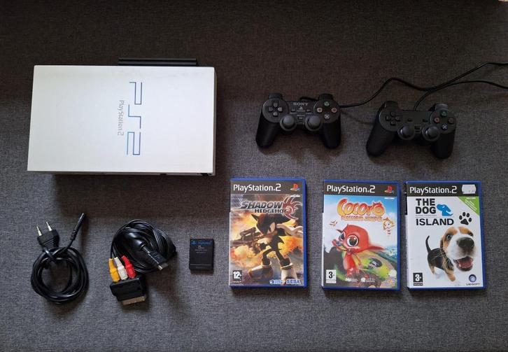 Playstation 2 PS2  - Compleet met 2 controllers en 3 spellen, Spelcomputers en Games, Spelcomputers | Sony PlayStation 2, Gebruikt