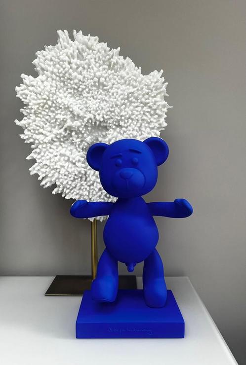 Joseph Klibansky bare hug Sapphire Dreams blauw 58/500, Antiek en Kunst, Kunst | Designobjecten, Ophalen of Verzenden