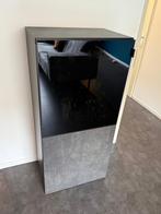 Staande Ikea kast (BESTA) - 60 x 42 x 129 cm, Huis en Inrichting, Kasten | Overige, Ophalen, Zo goed als nieuw