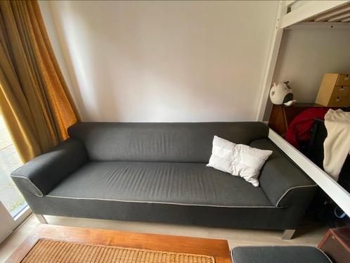 Gratis Grijze Bank van het merk Pode, Huis en Inrichting, Slaapkamer | Slaapbanken, Zo goed als nieuw, 100 cm, Overige maten, Tweepersoons