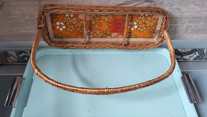 retro rotan dienblad vintage rieten mandje, Verzamelen, Retro, Huis en Inrichting, Ophalen of Verzenden