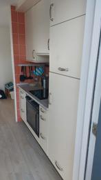 Keuken van 2 delen van 2 meter breed. Kleur magnolia., Huis en Inrichting, Keuken | Complete keukens, Ophalen, Gebruikt, Graniet of Steen