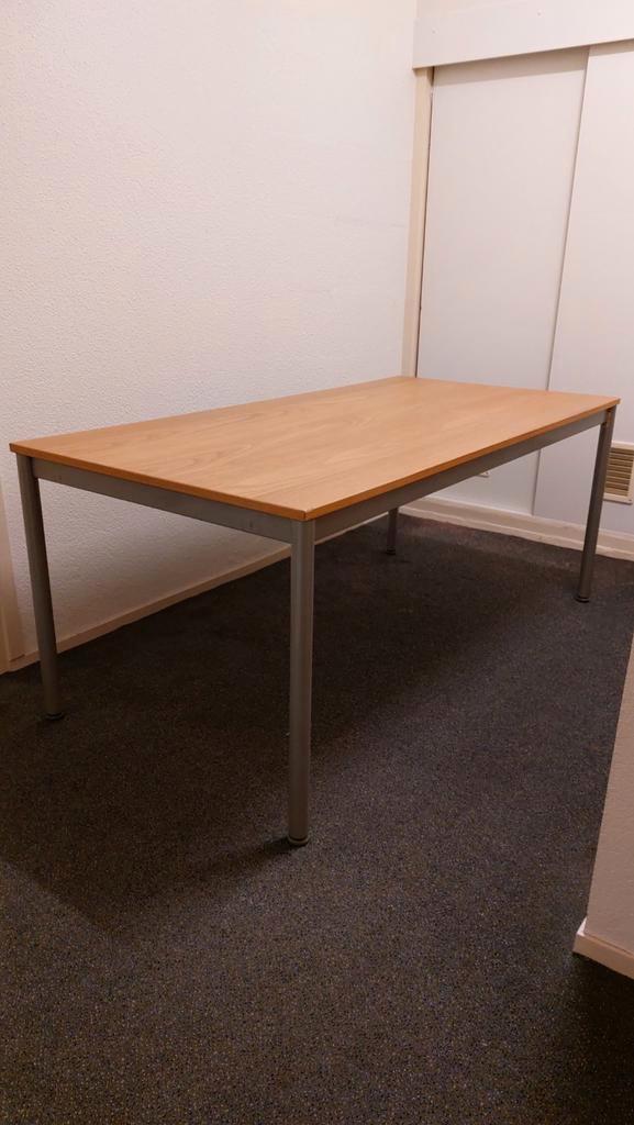 Ikea Effektiv Bureau - 160x80cm - In hoogte verstelbaar, Huis en Inrichting, Bureaus, Gebruikt, Bureau, In hoogte verstelbaar
