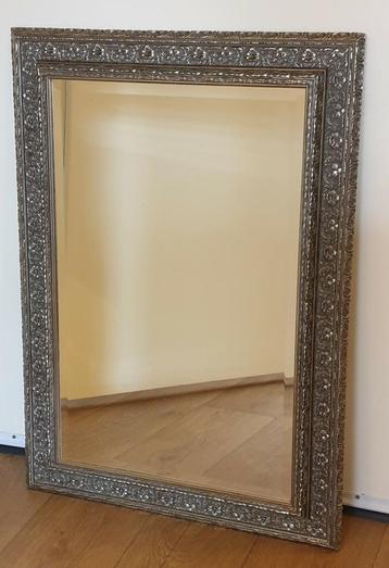 Spiegel baroklijst facetgeslepenspiegel hout. 85 cm hoog 