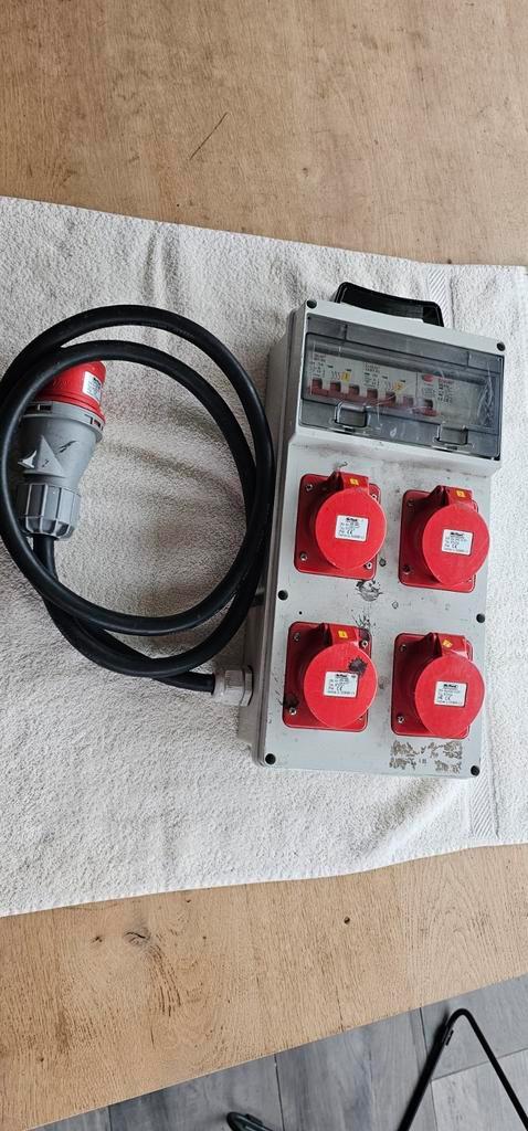 Krachtstroom Verdeler - 4 Aansluitingen, Doe-het-zelf en Verbouw, Elektra en Kabels, Ophalen of Verzenden