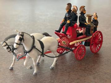 Metalen schaalmodel 1:35 Brandweerwagen met paarden. beschikbaar voor biedingen