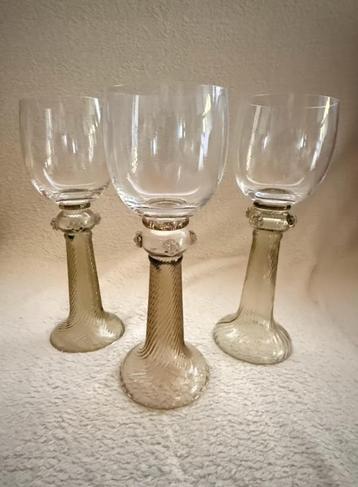 Wijnglazen voor witte wijn, antieke uitstraling beschikbaar voor biedingen