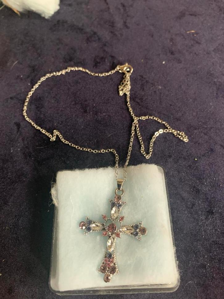 Kruis Ketting met Strass, Sieraden, Tassen en Uiterlijk, Kettingen, Nieuw, Overige materialen, Zilver, Met strass, Ophalen of Verzenden