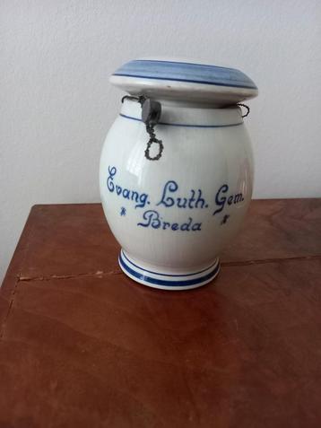 Missiebusje beschikbaar voor biedingen