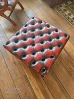 Chesterfield hocker met ijzeren pootjes, Ophalen, Zo goed als nieuw, Vierkant, Chesterfield