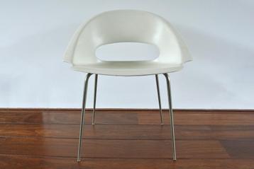 vintage deens design stoel bovirke Lyngfeldt Larsen jaren 50 beschikbaar voor biedingen