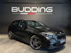 BMW 1-serie 118i High Exe Ed | M-sport | CarPlay | Leder, 65 €/maand, Gebruikt, Zwart, Bedrijf