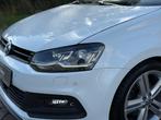 Volkswagen Polo 1.2 TSI Highline R - LINE I PANO I CAMERA I, Auto's, Volkswagen, Gebruikt, 4 cilinders, Wit, Origineel Nederlands