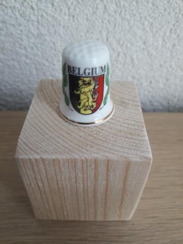 Vingerhoedjes uit het Buitenland. beschikbaar voor biedingen