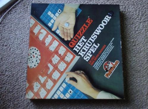 Quizzle Kruiswoordspel Woordspel / Bordspel Kruiswoord Spel, Hobby en Vrije tijd, Gezelschapsspellen | Overige, Zo goed als nieuw