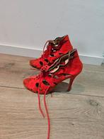 Rode Chique Hakken, Ophalen, Schoenen met hoge hakken, Gedragen, Rood