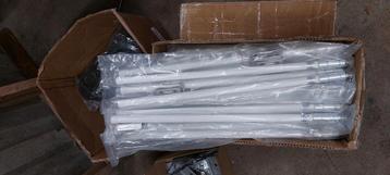 30 helium antennes, 58 kabels etc. In 1 koop! Lage prijs!!! beschikbaar voor biedingen