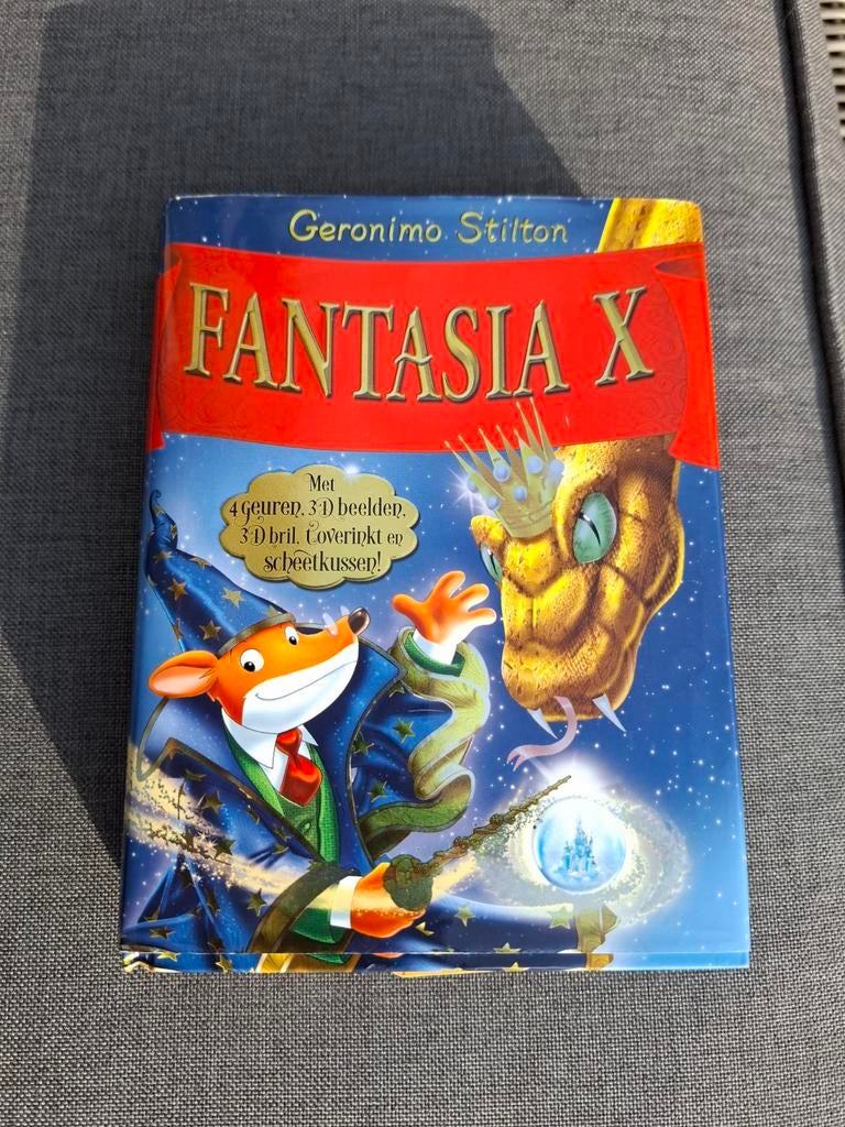 Geronimo Stilton - Fantasia X met 3D bril, Boeken, Fictie algemeen, Geronimo Stilton, Ophalen of Verzenden, Zo goed als nieuw