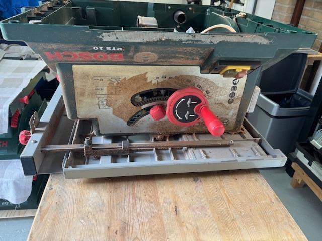 Gezocht: Bosch PTS10, defect, vervuild of overbodig., Doe-het-zelf en Verbouw, Gereedschap | Zaagmachines, Gebruikt, Cirkelzaag