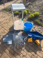 Kampeerspullen, haringen, waterzak, elastieken, emmer enz, Ophalen, Gebruikt