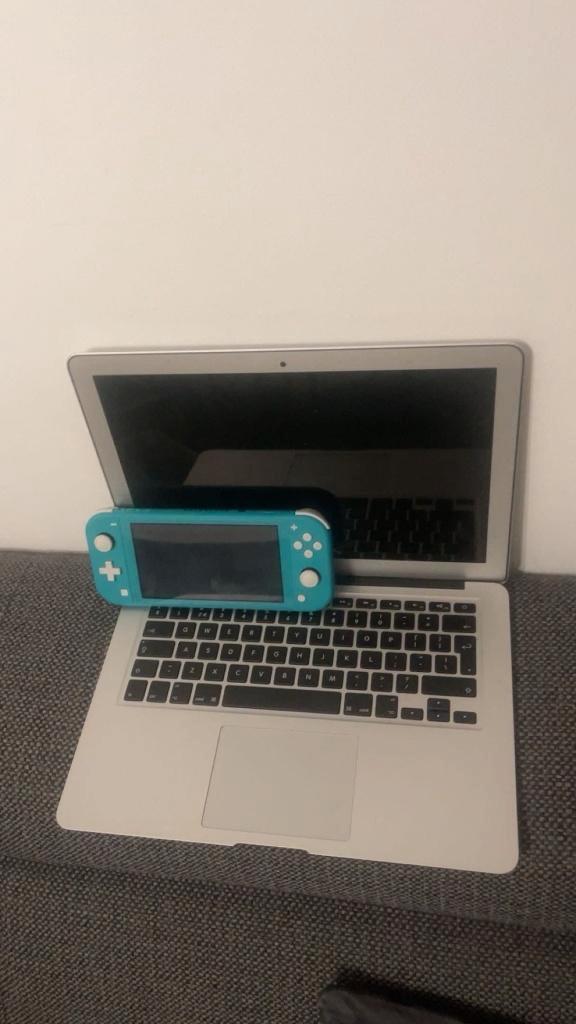 MacBook Air 2017 + Nintendo Switch Lite + Audio Pro C5 MkII, Computers en Software, Overige Computers en Software, Nieuw, Ophalen of Verzenden