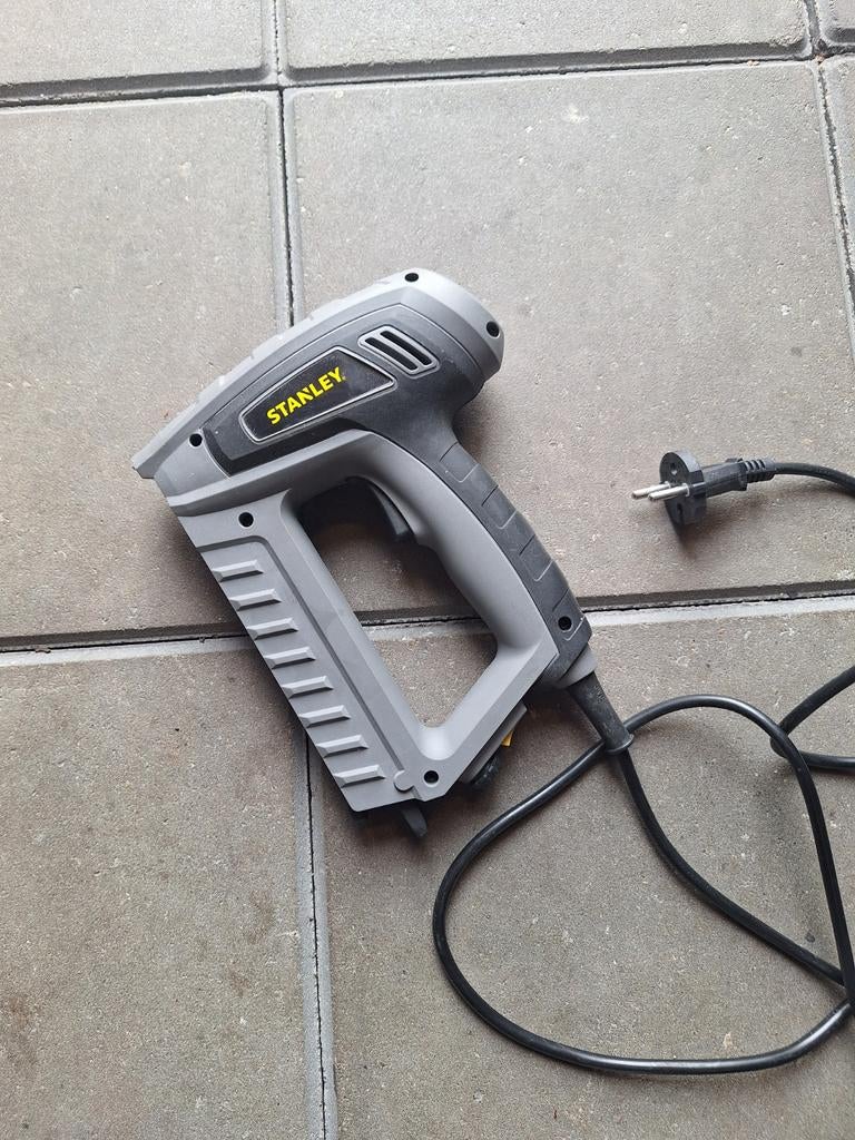 Electric tacker, Ophalen, Zo goed als nieuw