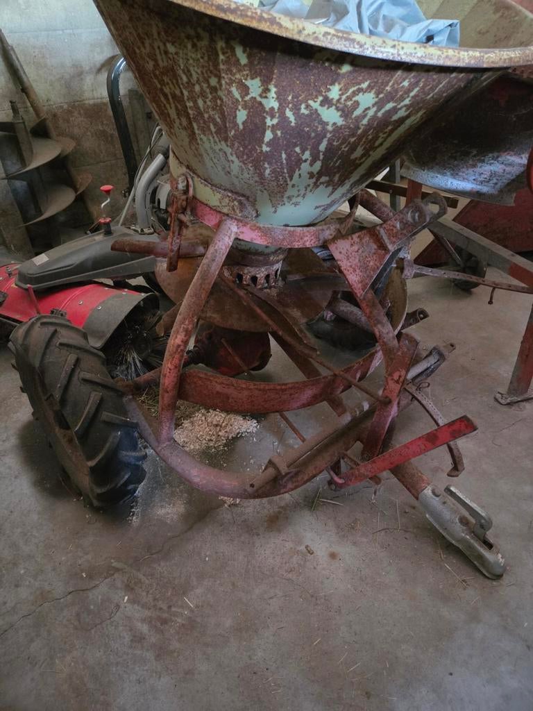 Kunstmestspreider te koop, Ophalen