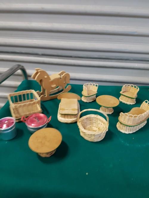 Poppenmeubels van rotan en 2 pannen, 11-delig in totaal, Ophalen of Verzenden, 'T Olde Gre-j, Info@toldegrej.nl, Endepoelstraat 20f Didam