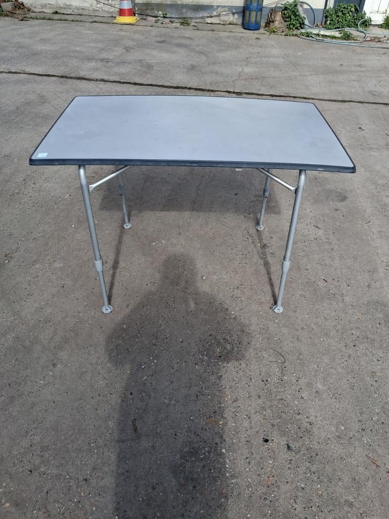 Campingtafel, Ophalen, Campingtafel