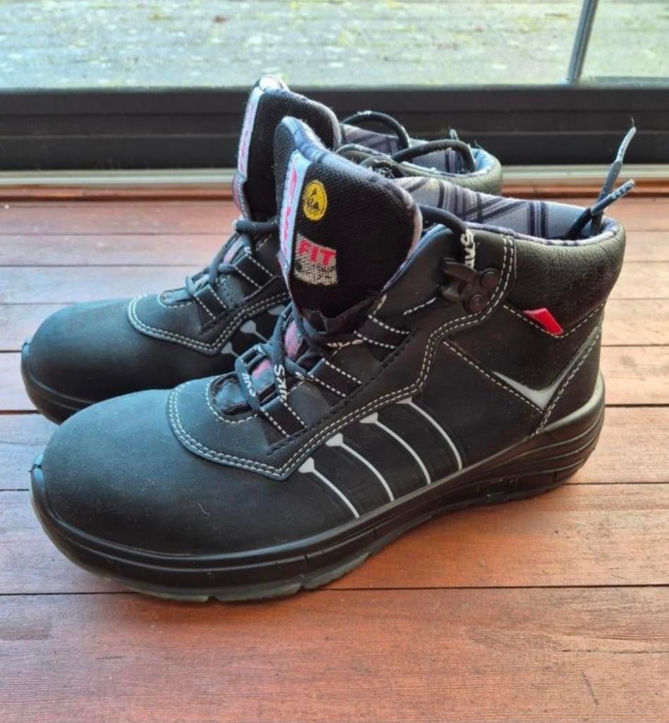 Te koop, HKS veiligheids werkschoenen, Ophalen of Verzenden