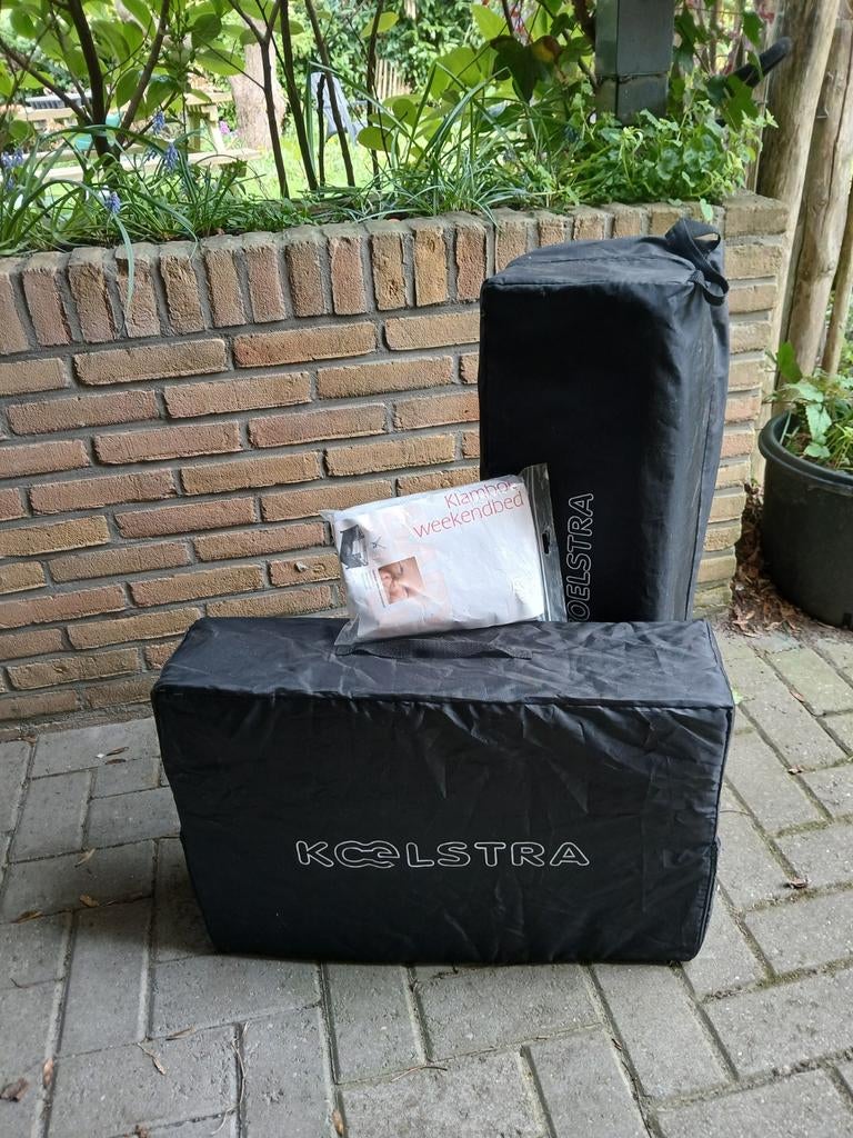 Koelstra campingbed travelsleeper T5 zwart,en matras+klamboe, Ophalen, Zo goed als nieuw, Reisbedje