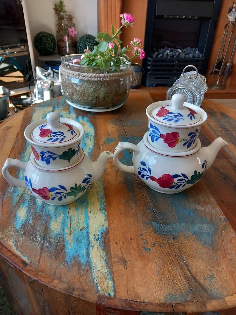 Boerenbont theepotjes met filter - Oude stempel, Ophalen, Overige typen, Zo goed als nieuw, Aardewerk