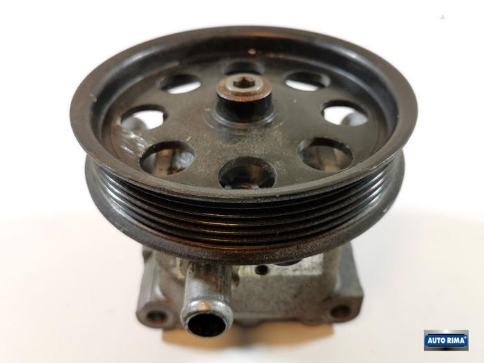 Stuurbekrachtiging Pomp van een Volvo V60