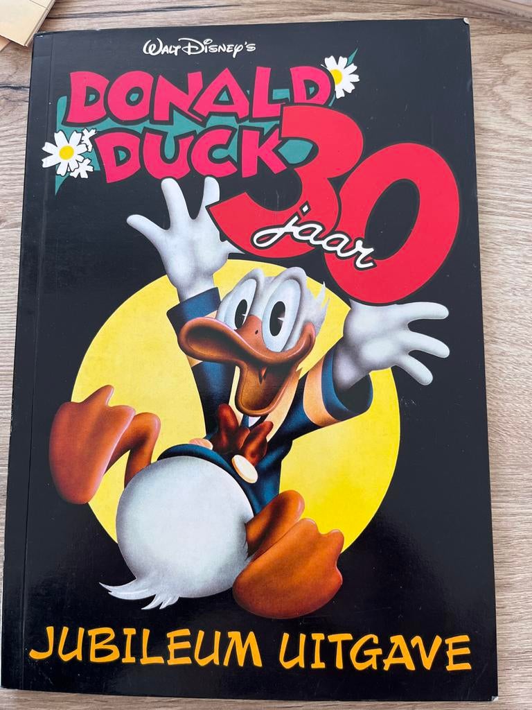 Donald Duck 30 Jaar Jubileum Uitgave - Zeldzaam Stripboek, Eén stripboek, Ophalen of Verzenden, Gelezen