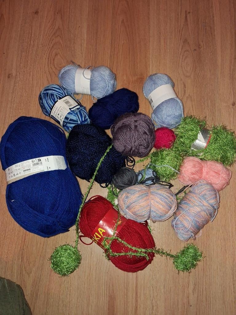 Diverse bollen wol en garen, Hobby en Vrije tijd, Breien en Haken, Ophalen of Verzenden, Breien of Haken, Wol of Garen