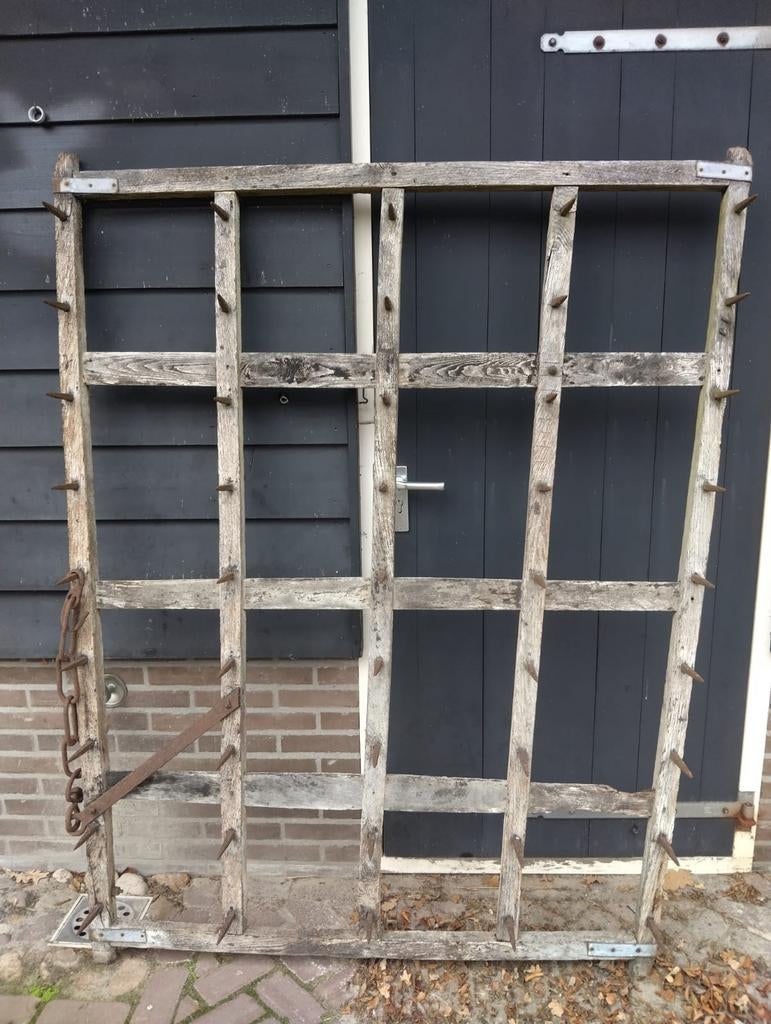 Antieke houten eg, Ophalen