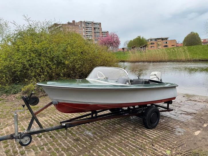 Complete boot/visboot 15pk, Watersport en Boten, Speedboten, Zo goed als nieuw, 3 tot 6 meter, Benzine, Minder dan 70 pk, Polyester