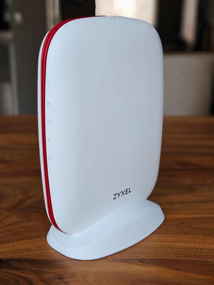 Zyxel SCR 50AXE WiFi 6E router, Computers en Software, Routers en Modems, Zo goed als nieuw, Router, Ophalen of Verzenden