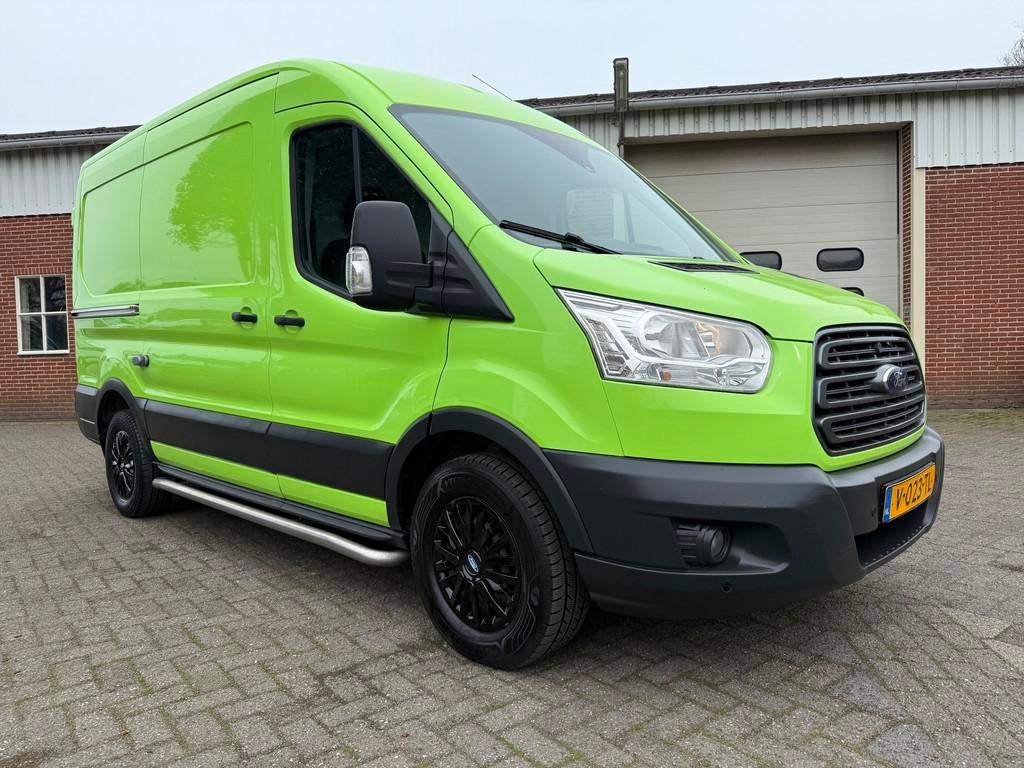 Ford Transit 330 2.0 TDCI L2H2 E6 stoelverwarming airco crui, Auto's, Euro 6, 4 cilinders, 2000 kg, Bedrijf