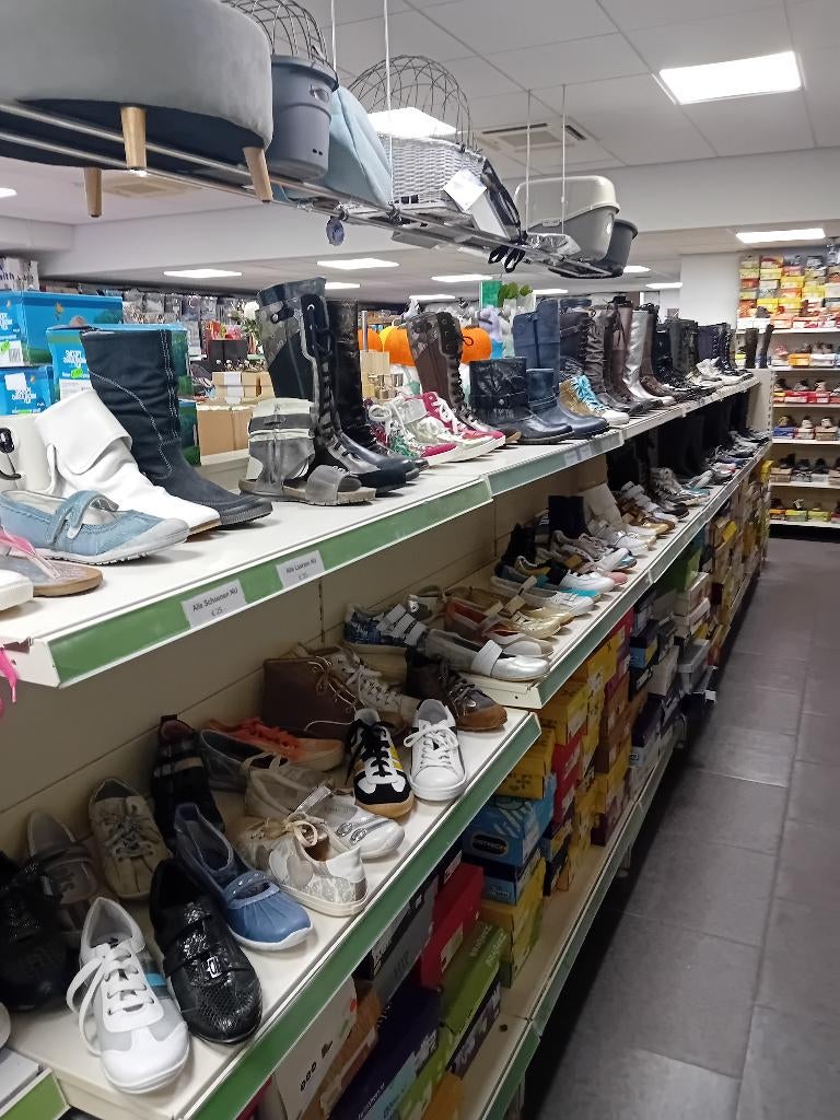Partij 750paar schoenen, Ophalen, Jongen of Meisje, Schoenen, Nieuw