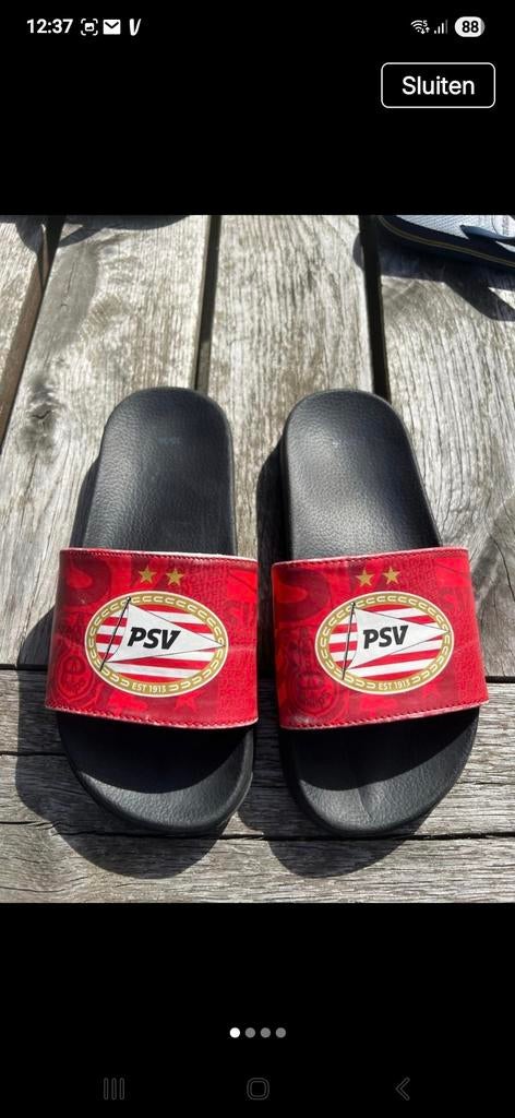 Gezocht: PSV Slippers,mt 42, Ophalen of Verzenden, Zo goed als nieuw, Zwart