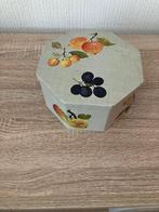 Vintage Koektrommel met Afbeeldingen van Fruit, Ophalen of Verzenden, Gebruikt, Koek(jes)