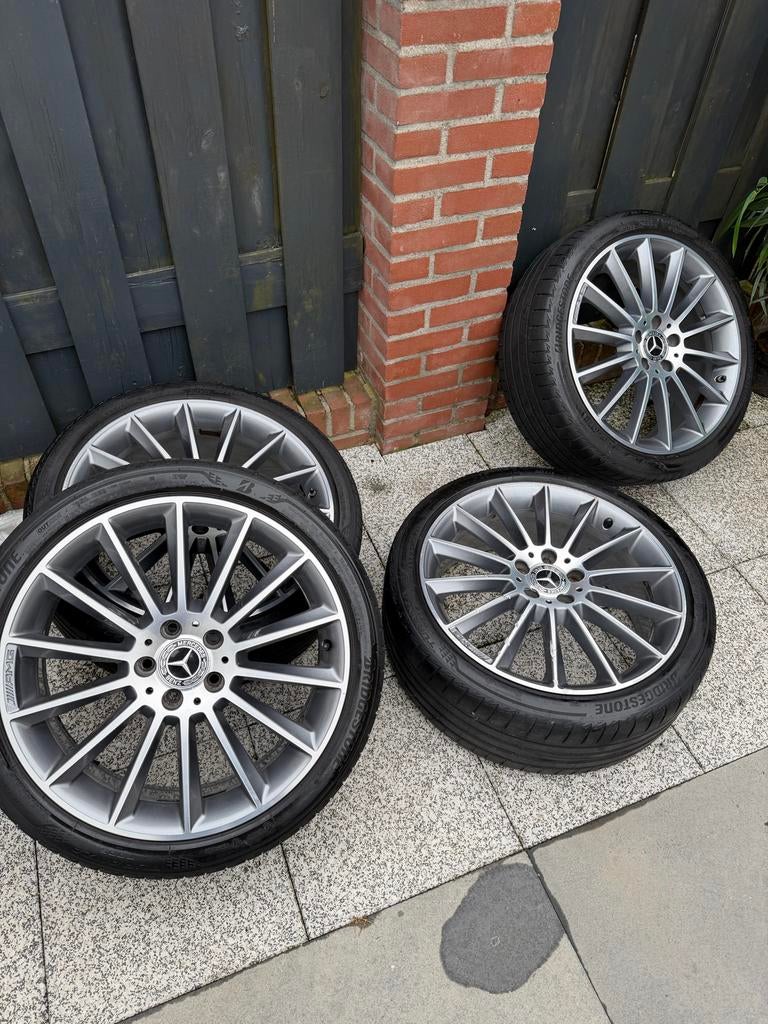 Mercedes AMG Velgen met banden 225/40R19, 19 inch, Gebruikt, Banden en Velgen, Ophalen of Verzenden